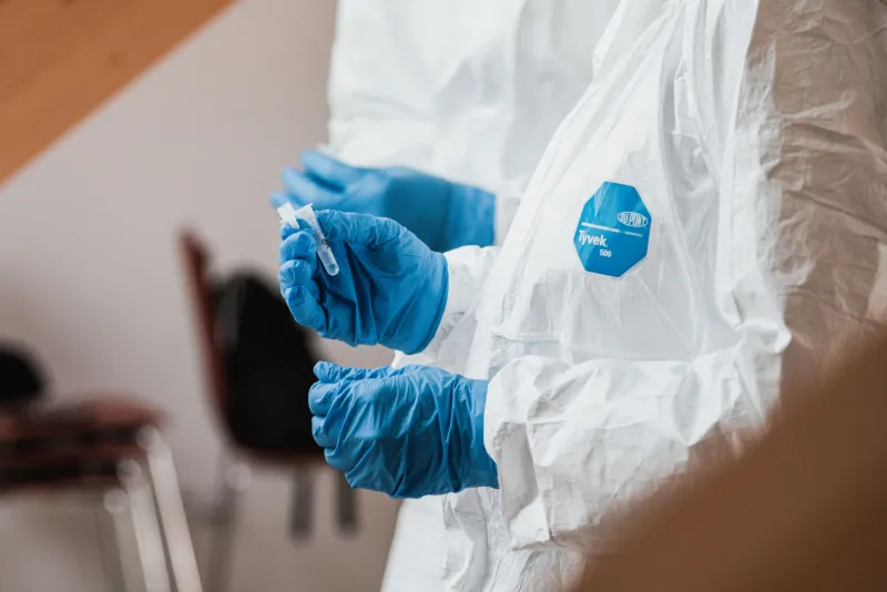 Microbiologia forense: guida operativa per il professionista italiano